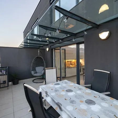Penthouse Bled Apartament *